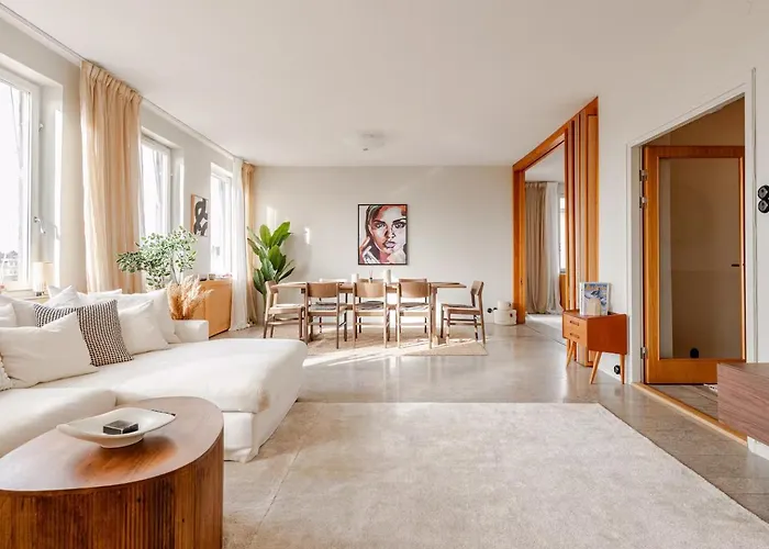 180 Sqm 5Br Apartment With Stunning View In Oestermalm