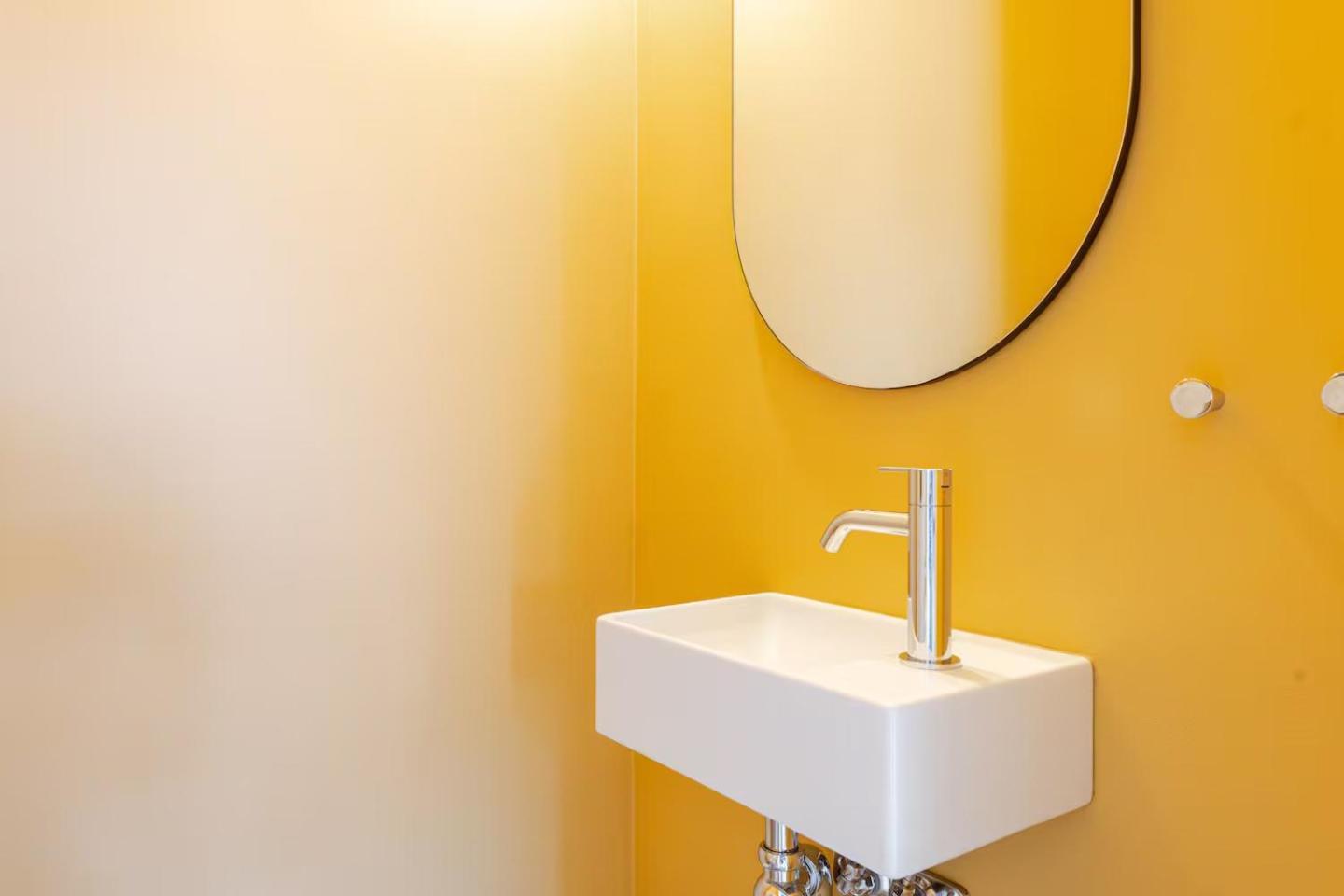 180 Sqm 5br With Stunning View In Oestermalm Lägenhet